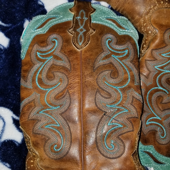 Justin Boots - Picture 5 of 11